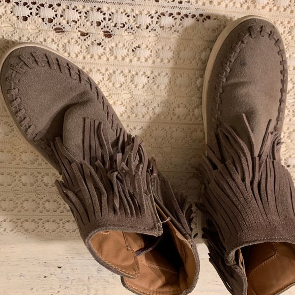 MOSSIMO Moccasin -Gray Suede Ankle Boots  Size 8.5 - Picture 4 of 6